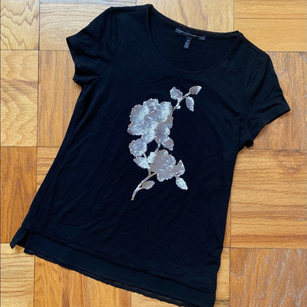 WHBM XS Black Tee w/ Sequin Flowers